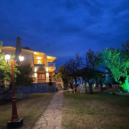 Вилла Eirini's Art House *