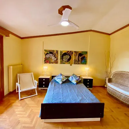 Eirini's Art House