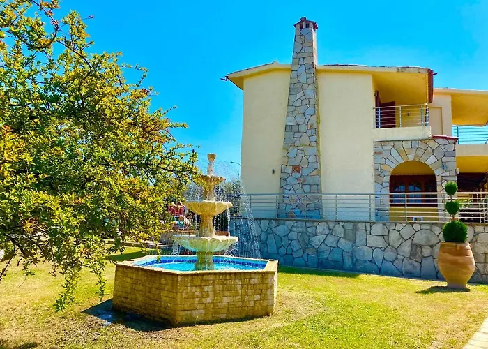 Eirini's Art House Вилла Геракини