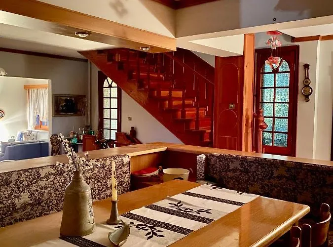 Eirini's Art House *