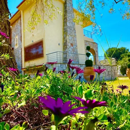 Eirini's Art House Геракини