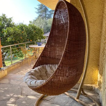 Eirini's Art House Villa *