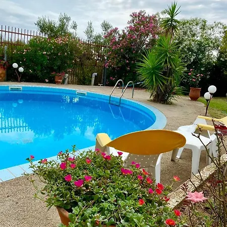 Eirini's Art House *