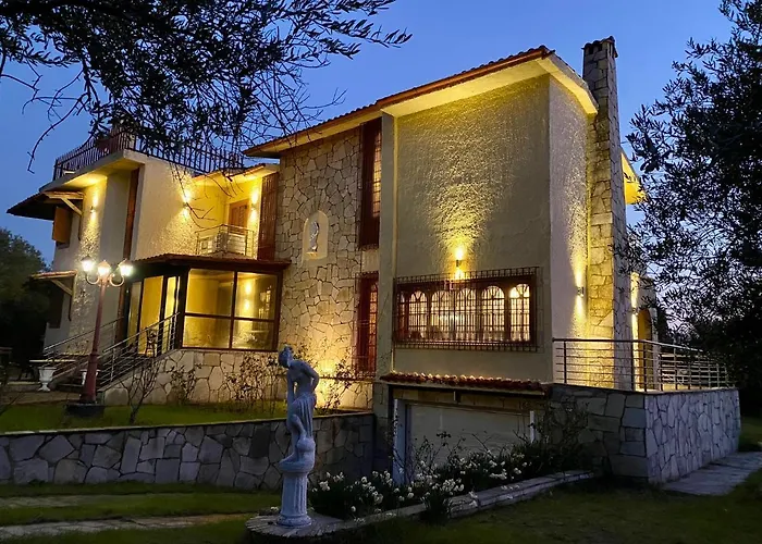 Eirini's Art House *