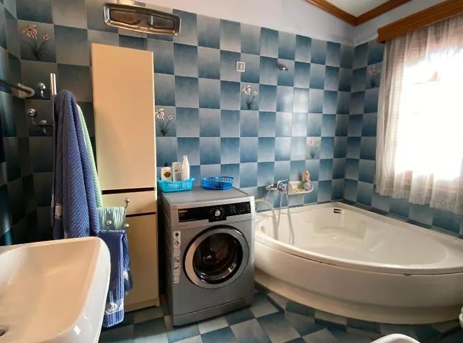 Eirini's Art House *