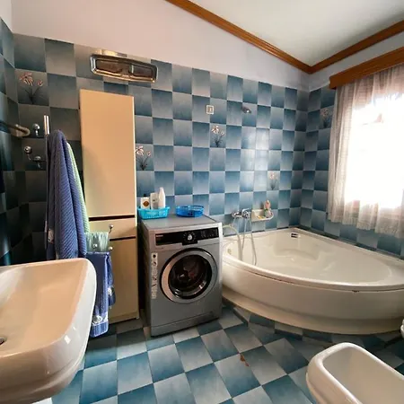 Eirini's Art House *