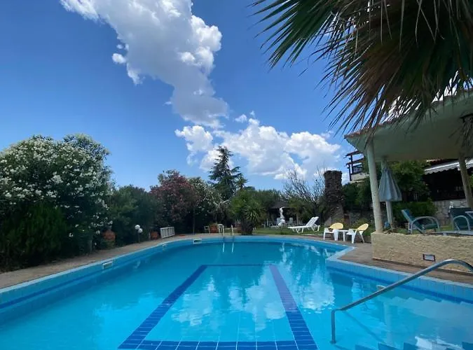 Eirini's Art House Villa